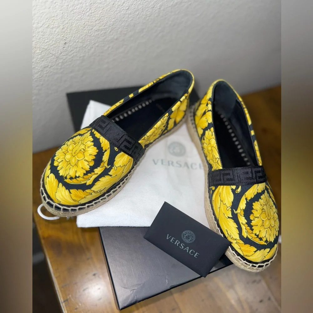 Versace‎ Barocco Medusa Espadrilles Gold Black Designer Euro Vacation 38.5